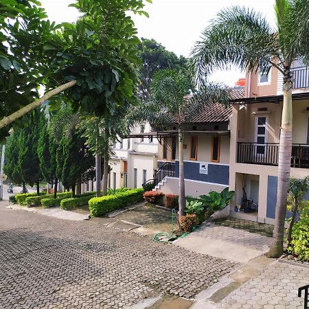Villa Beverly Lembang Eksteriør bilde