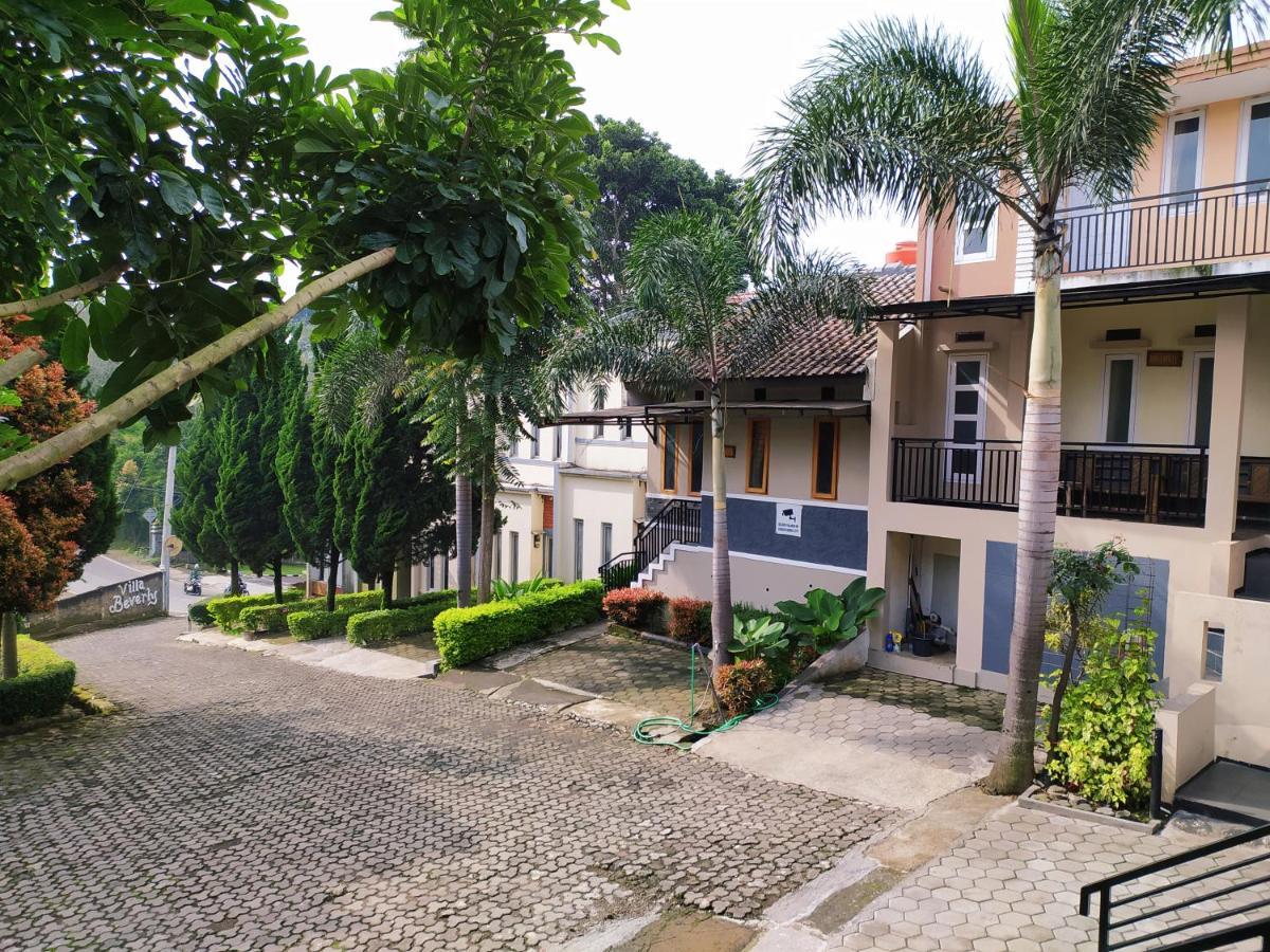 Villa Beverly Lembang Eksteriør bilde