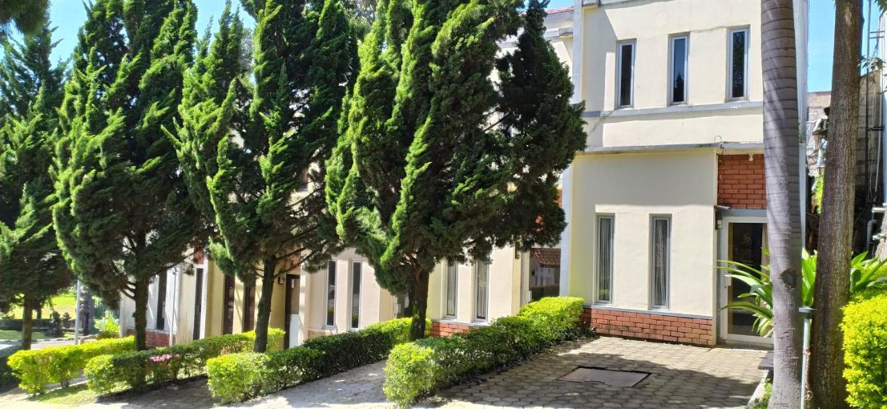 Villa Beverly Lembang Eksteriør bilde