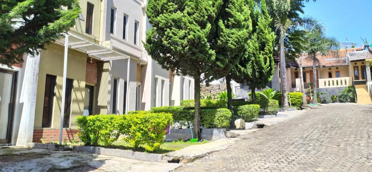 Villa Beverly Lembang Eksteriør bilde