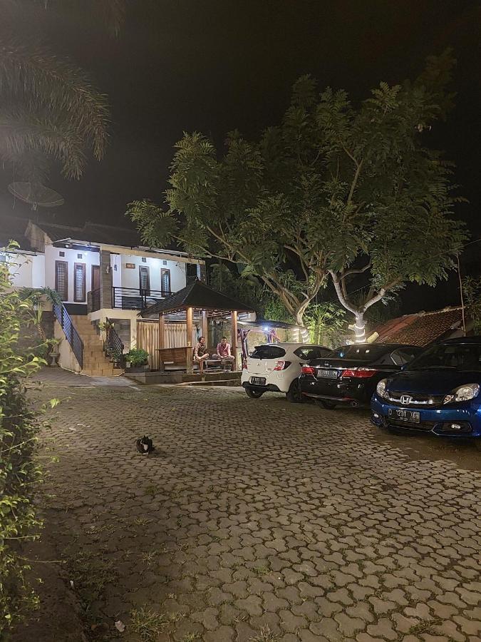 Villa Beverly Lembang Eksteriør bilde